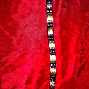 Two tone bracelet.